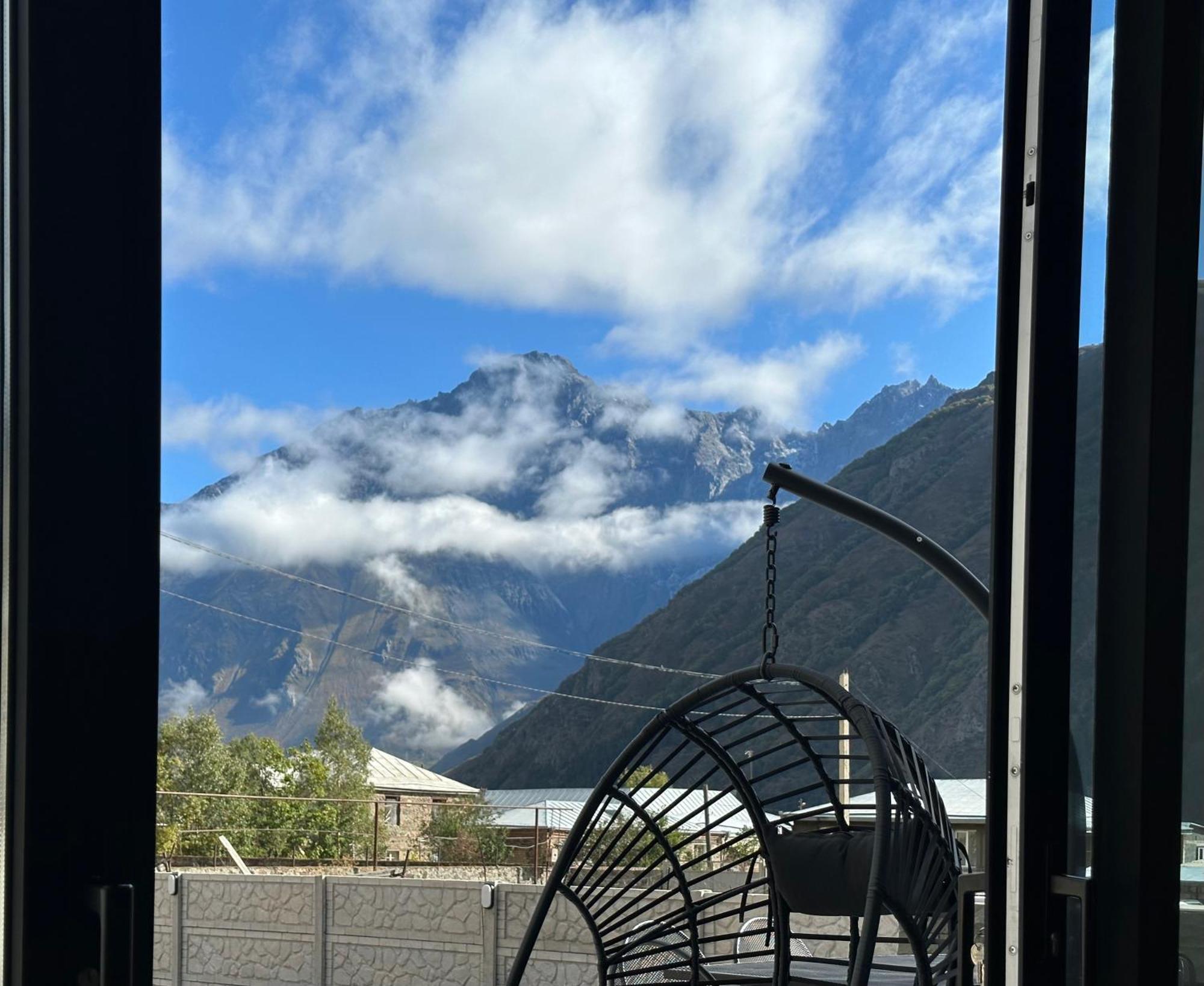 Vila Alpine Escape Kazbegi Exteriér fotografie