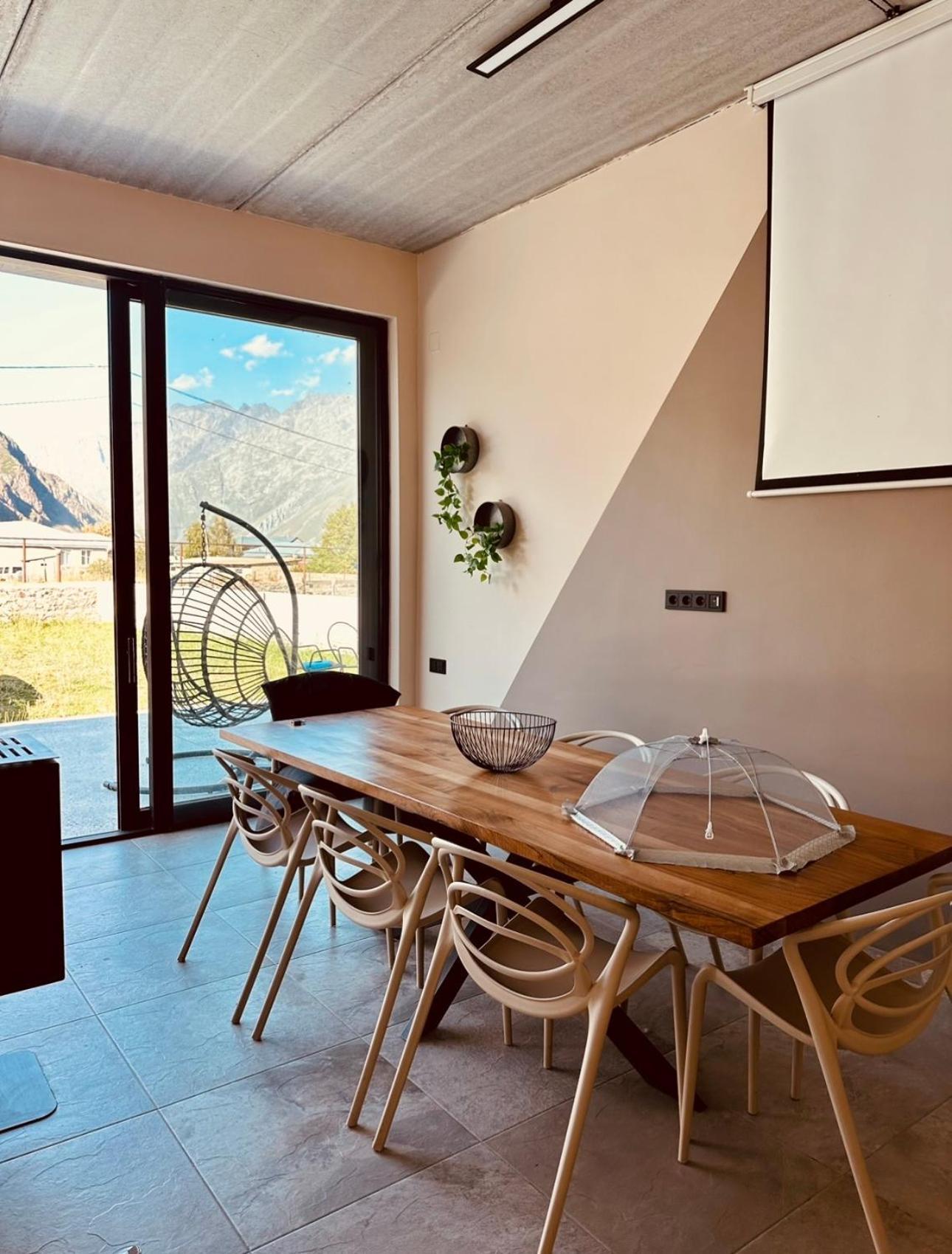 Vila Alpine Escape Kazbegi Exteriér fotografie