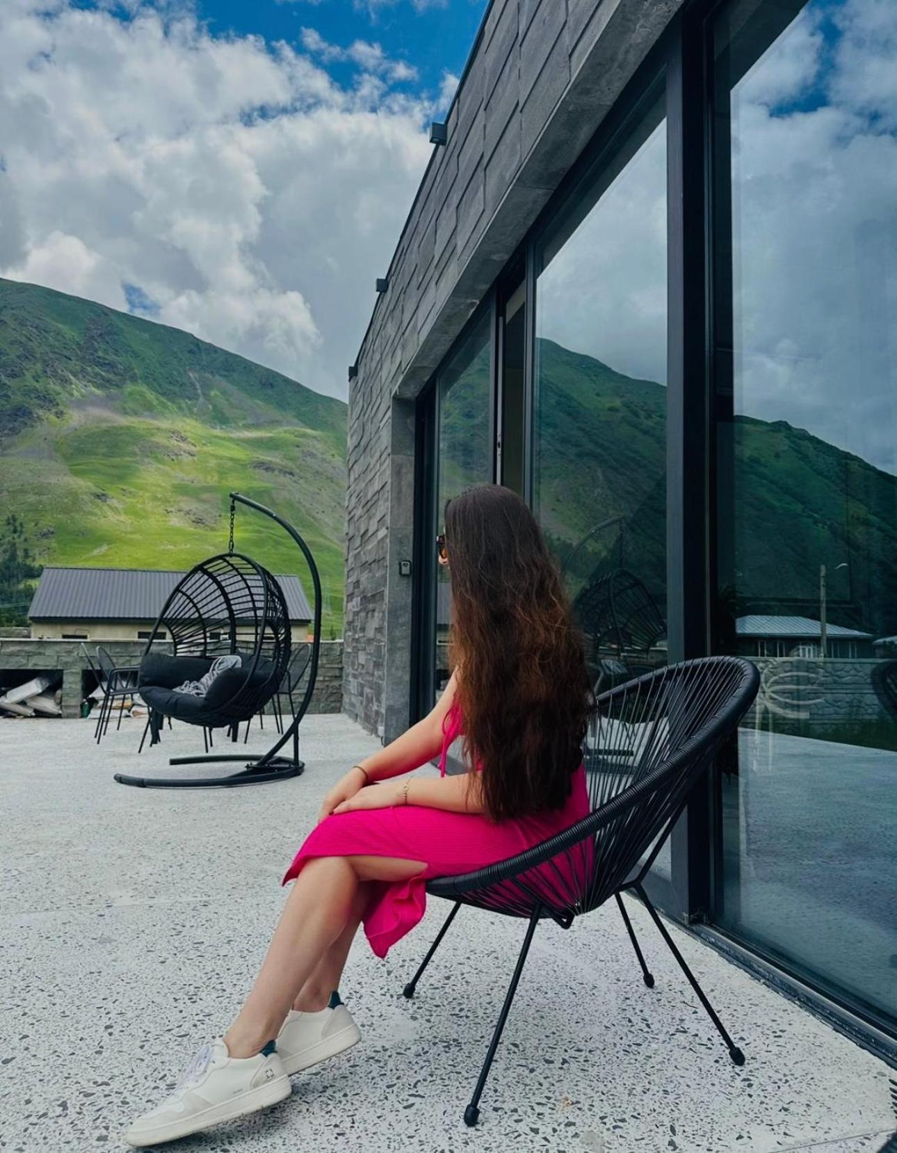 Vila Alpine Escape Kazbegi Exteriér fotografie